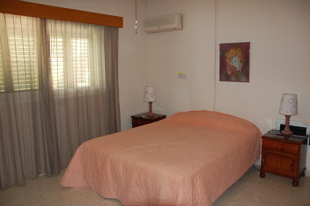 Villa Chrysanthia Polis Cameră foto